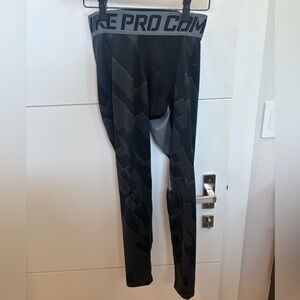 Nike Black and Gray High-Waist Workout Leggings